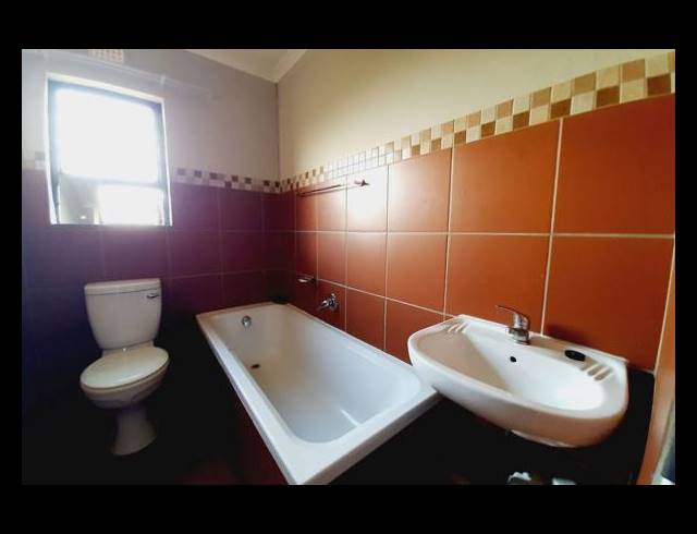 3 BEDROOM HOUSE FOR SALE IN PROTEA GLEN